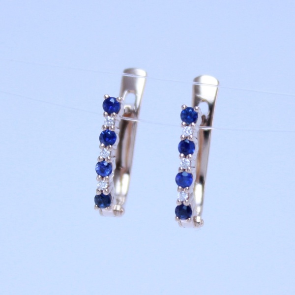 Серьги из красного золота с сапфирами и бриллиантами